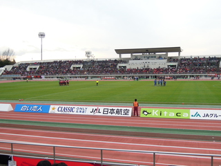 �Хå�������ɤ���ᥤ�󥹥���ɤ򸫤�